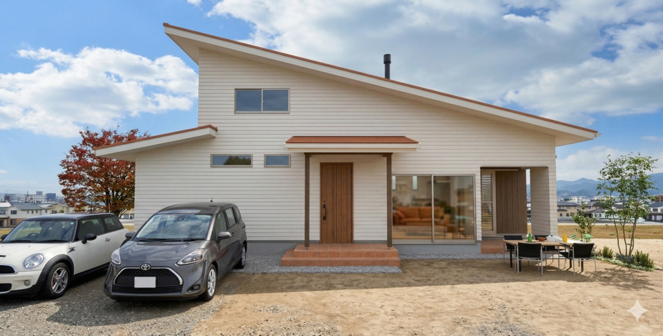 【須坂市完成見学会】ネコちゃん×絶景ロフト。薪ストーブと土間クラフトを楽しむ23坪平屋