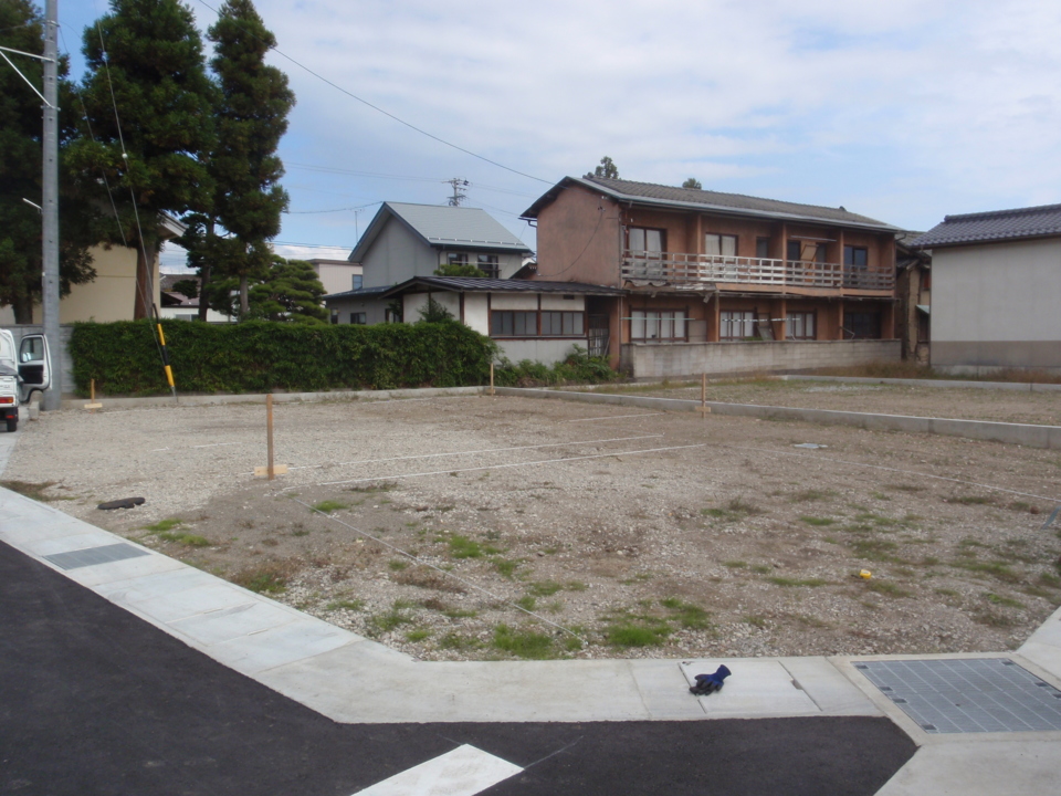 地縄－建物位置確認－