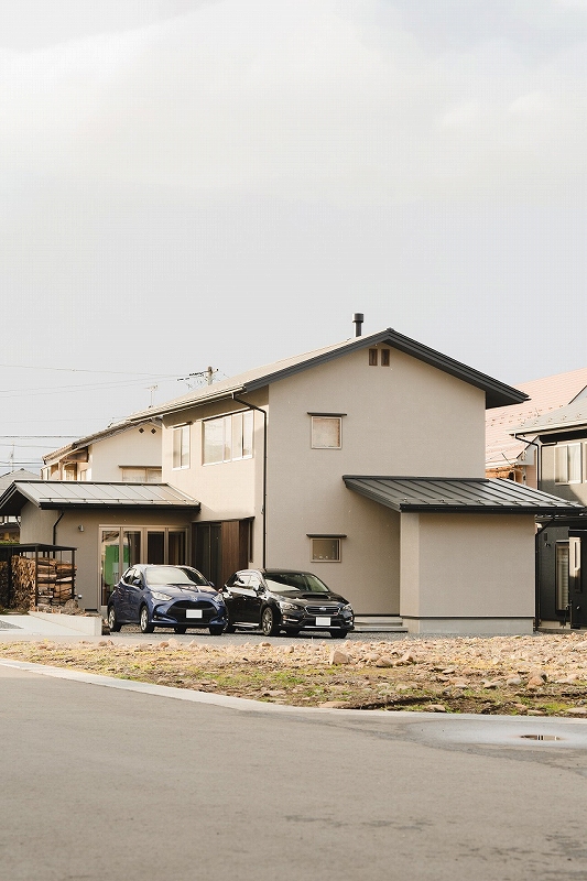 シンプルな家の外観