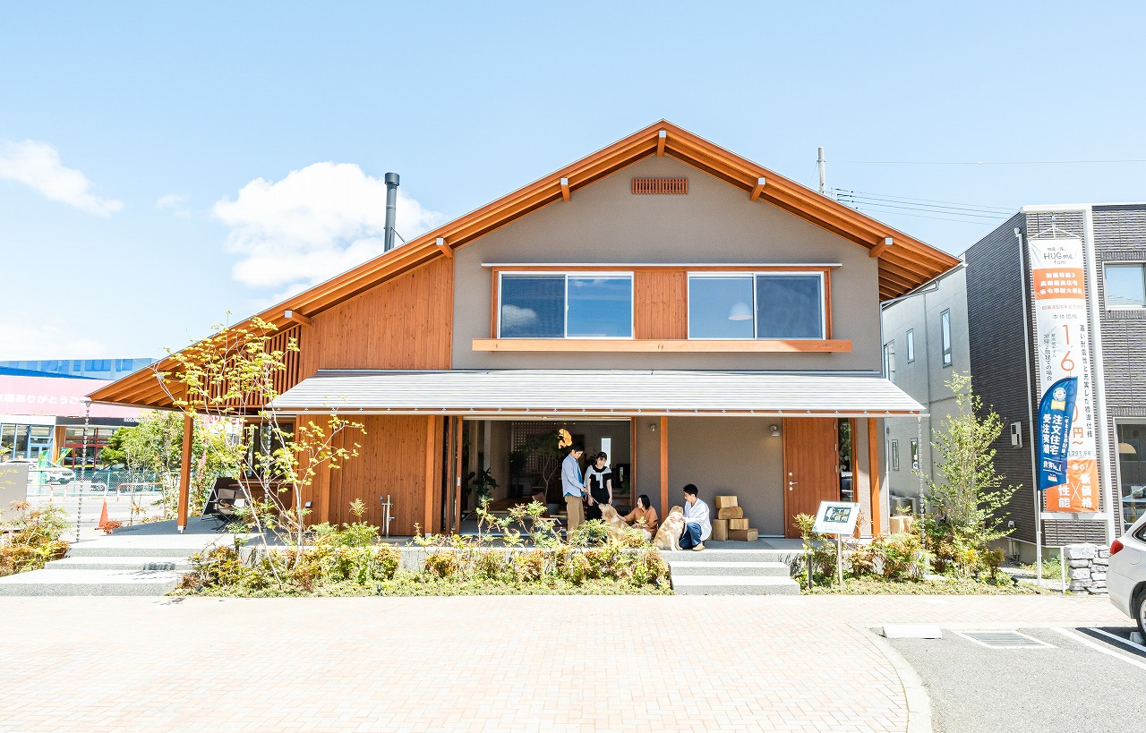 大屋根の家外観正面