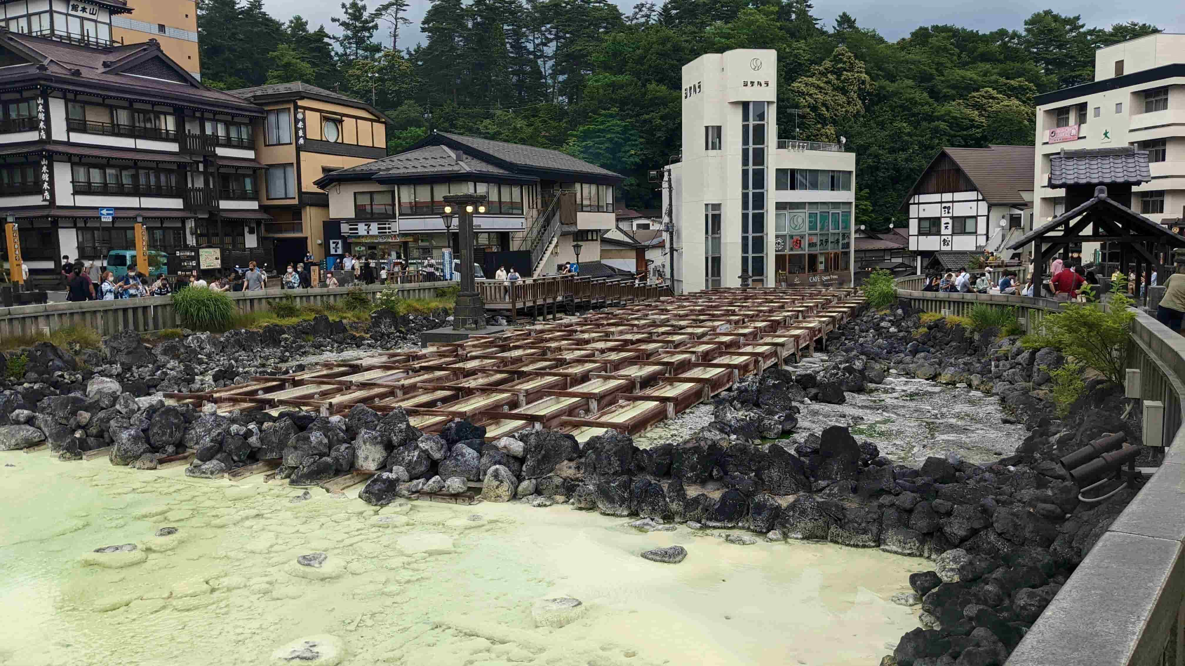 草津温泉の湯畑